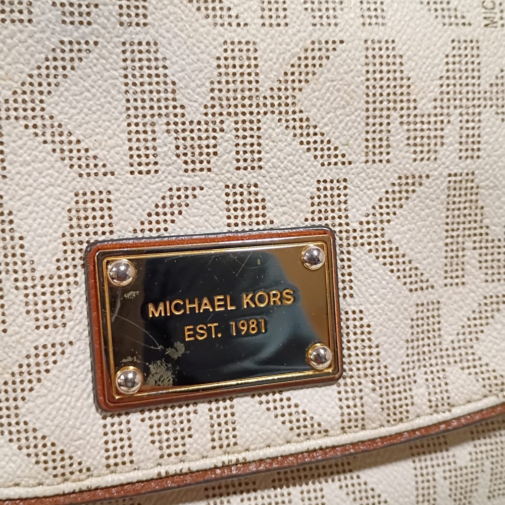 Michael Kors Cream and Brown Signature Shoulder Bag - Picture 7 of 7